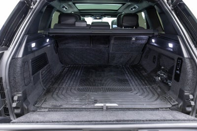 2025 Land Rover Range Rover SV