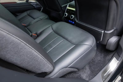 2025 Land Rover Range Rover SV