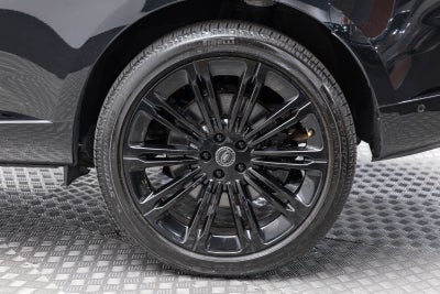 2025 Land Rover Range Rover SV