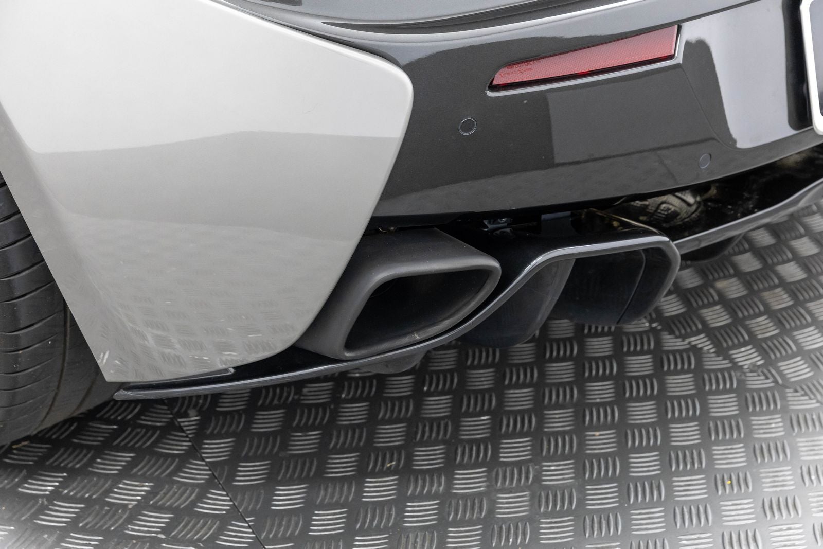 2017 McLaren 570S Coupe