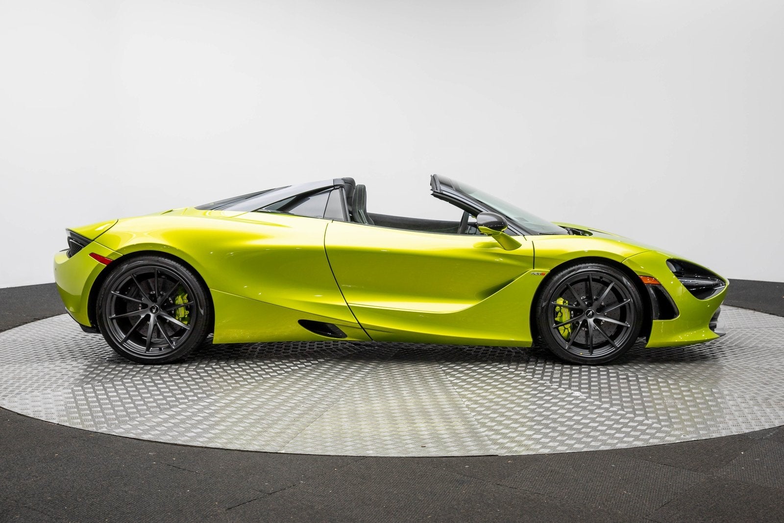 2023 McLaren 720S Spider