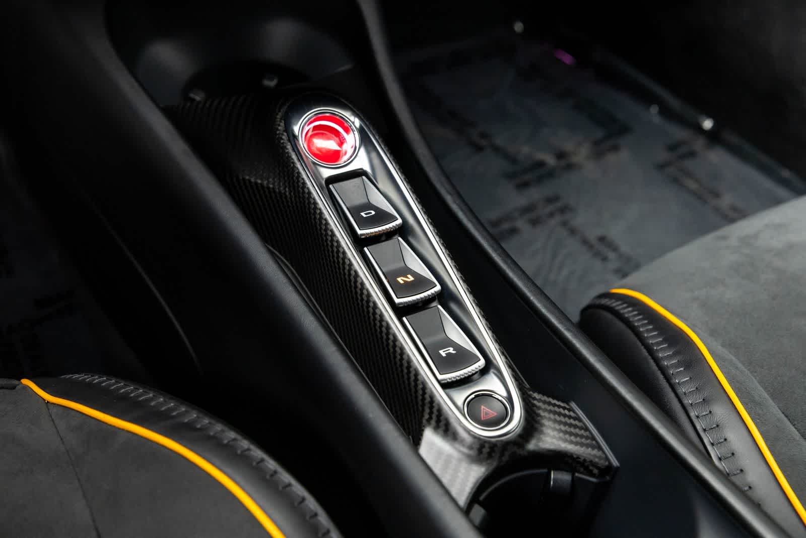 2023 McLaren Artura Coupe