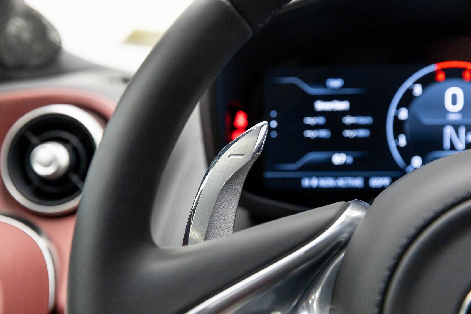 2025 McLaren GTS Coupe