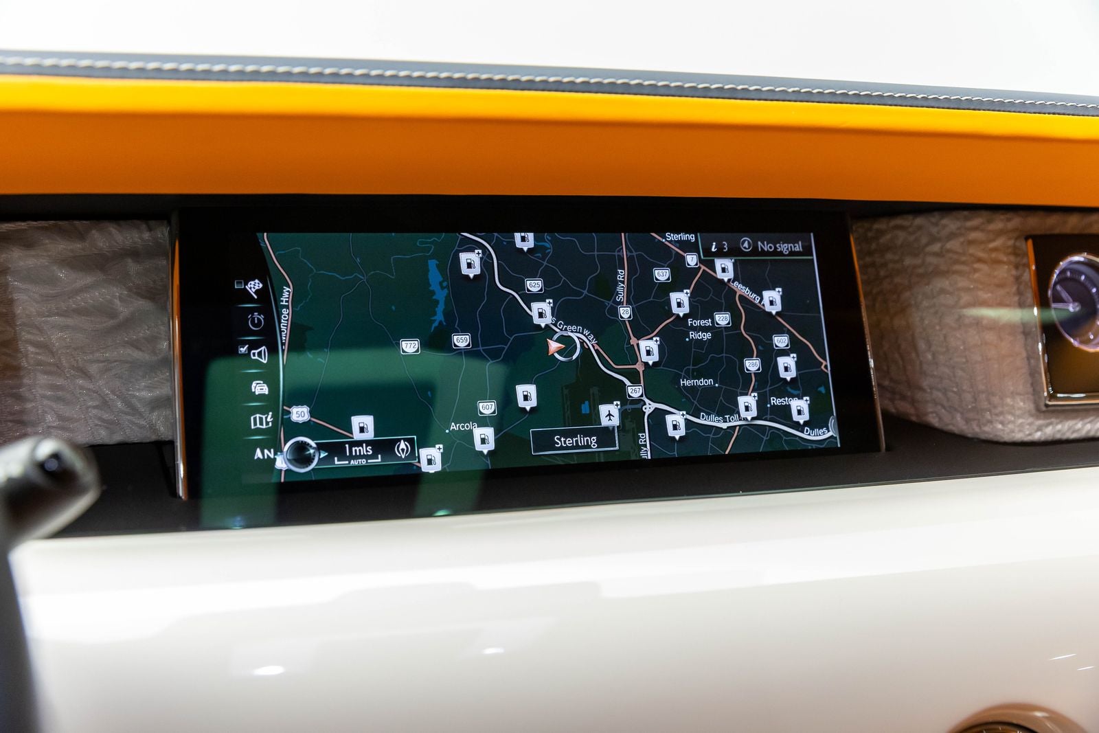 2023 Rolls-Royce Phantom Sedan