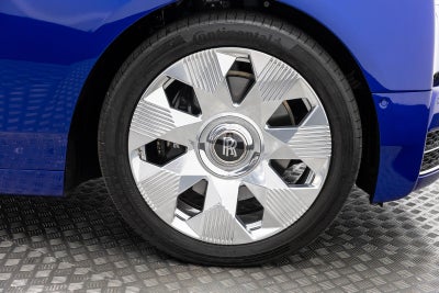 2023 Rolls-Royce Phantom Sedan