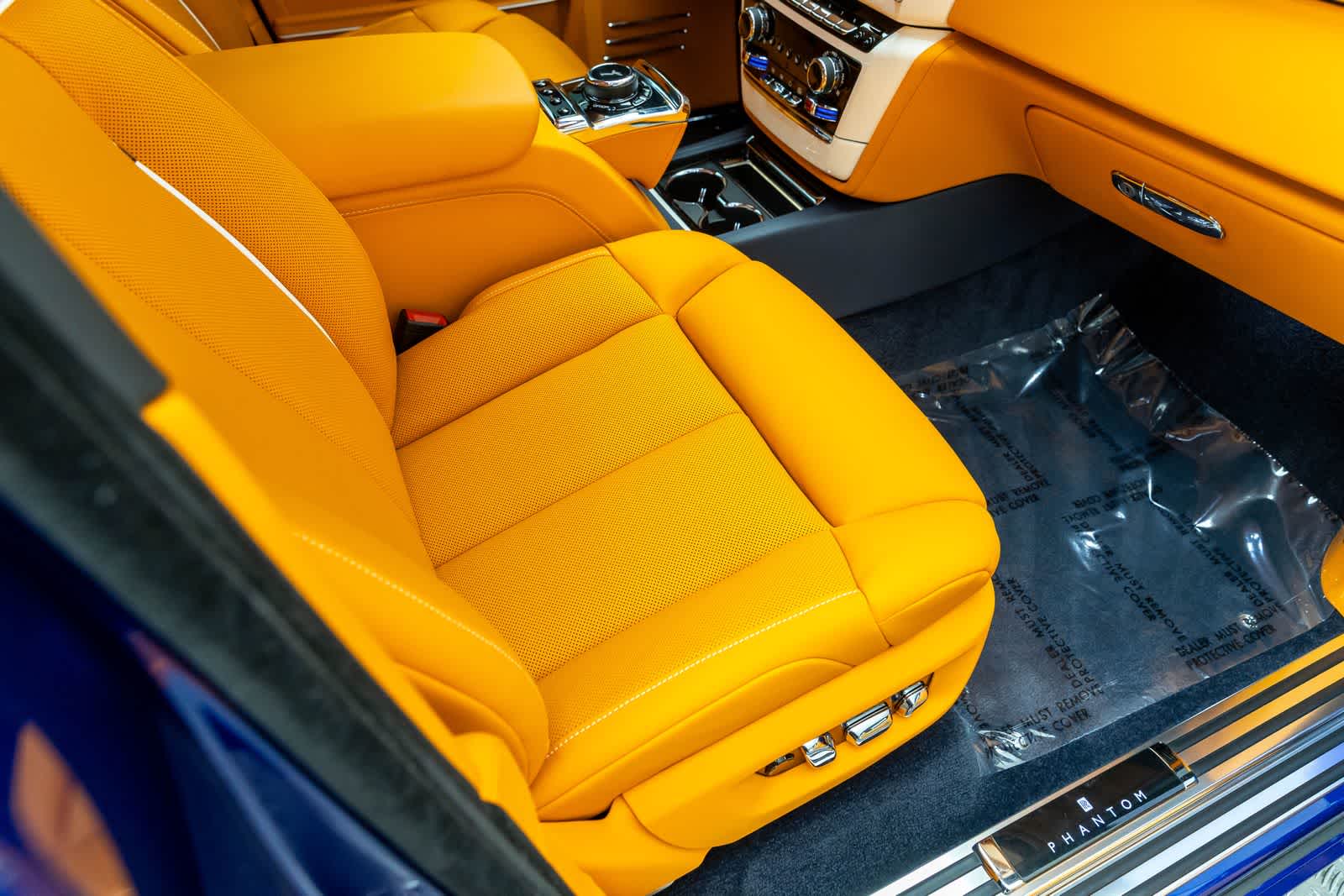 2023 Rolls-Royce Phantom Sedan