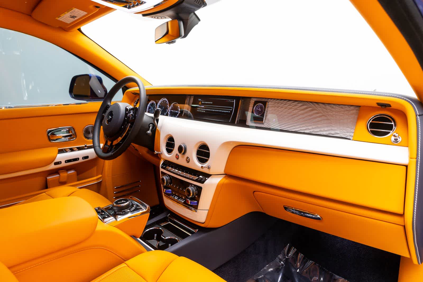 2023 Rolls-Royce Phantom Sedan