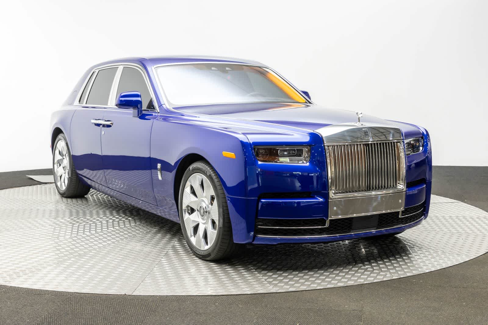 2023 Rolls-Royce Phantom Sedan