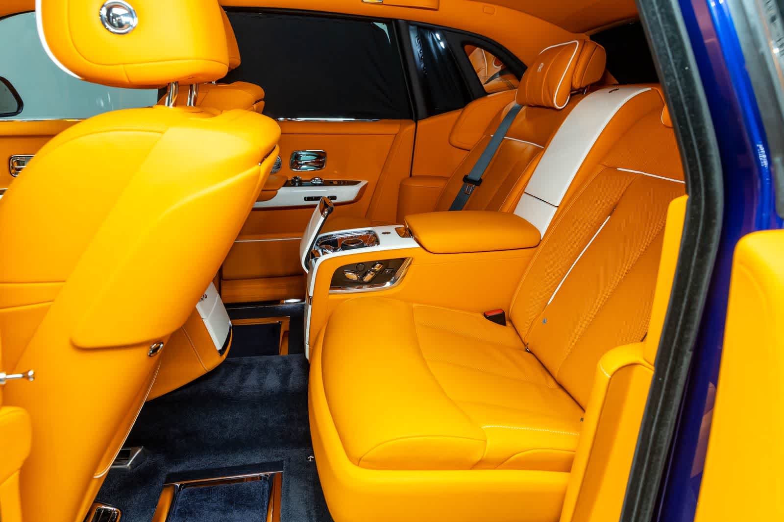 2023 Rolls-Royce Phantom Sedan