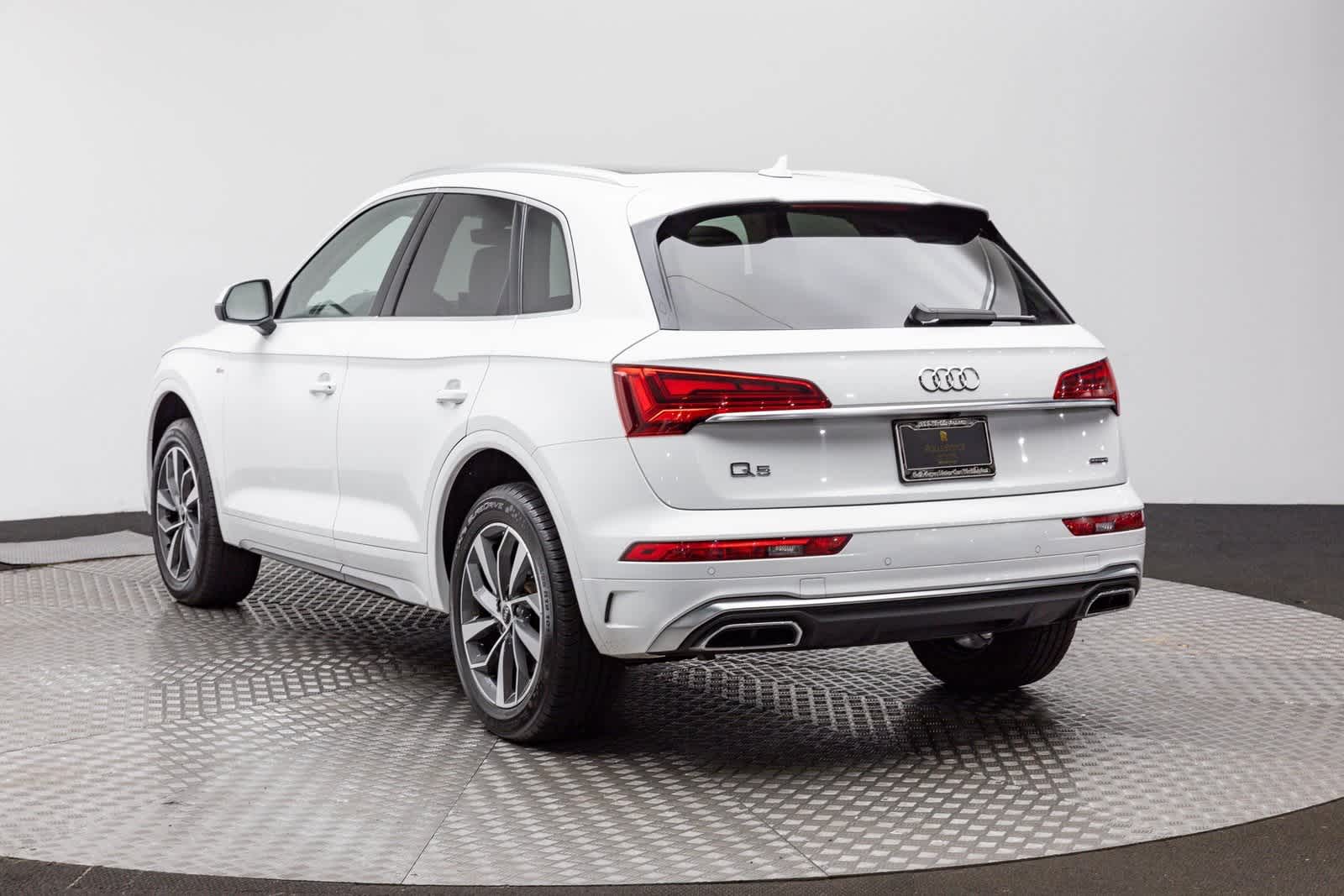 2024 Audi Q5 S line Premium Plus