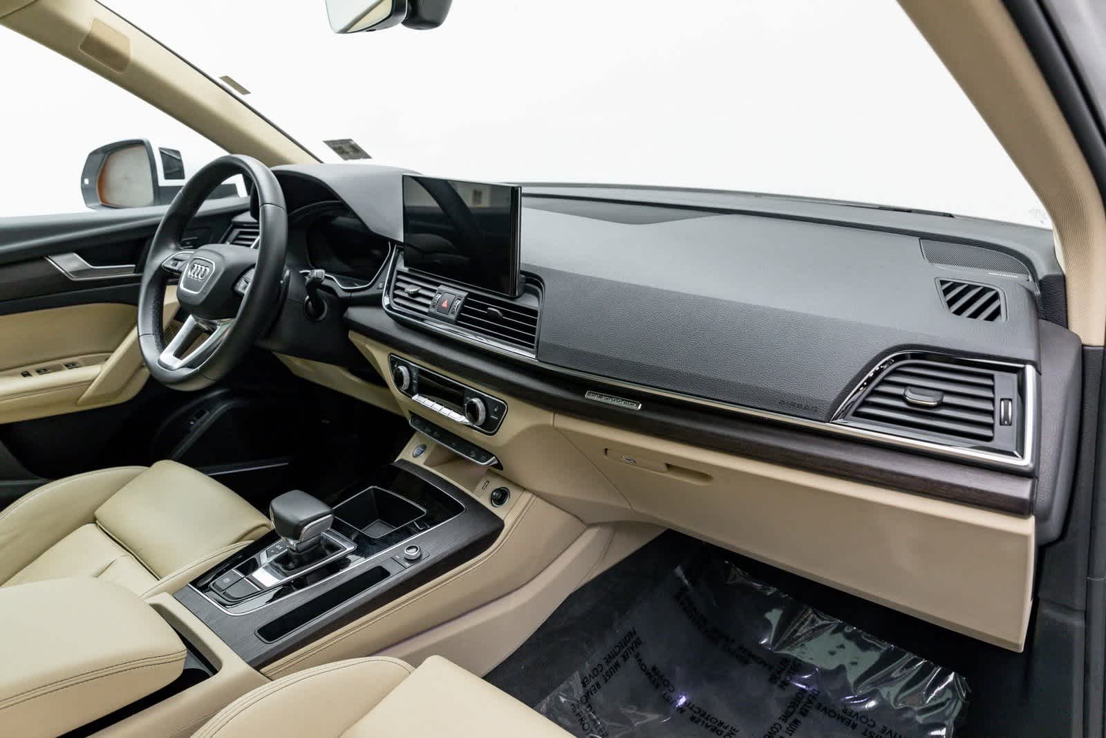 2024 Audi Q5 S line Premium Plus