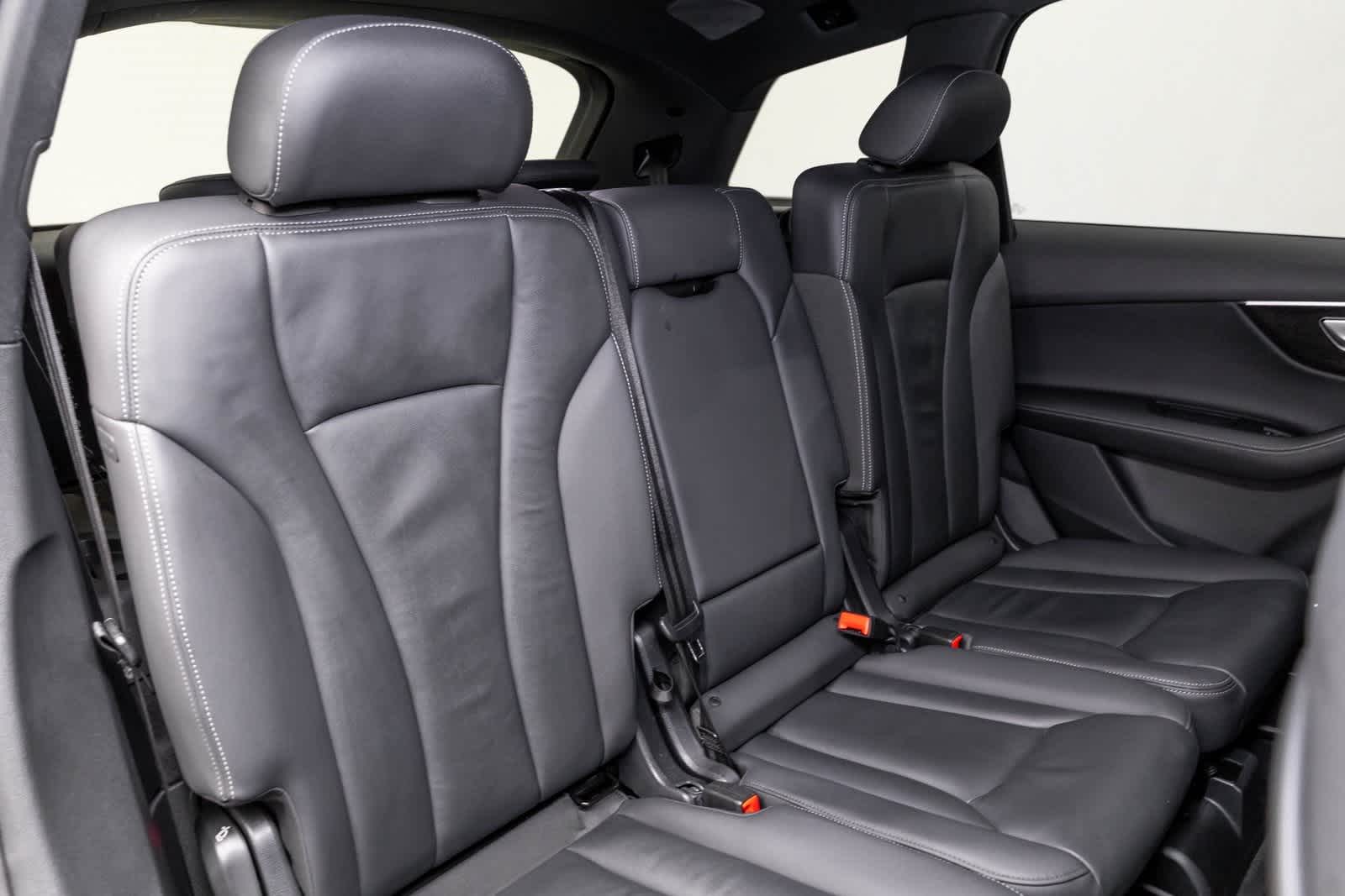 2025 Audi Q7 Premium Plus