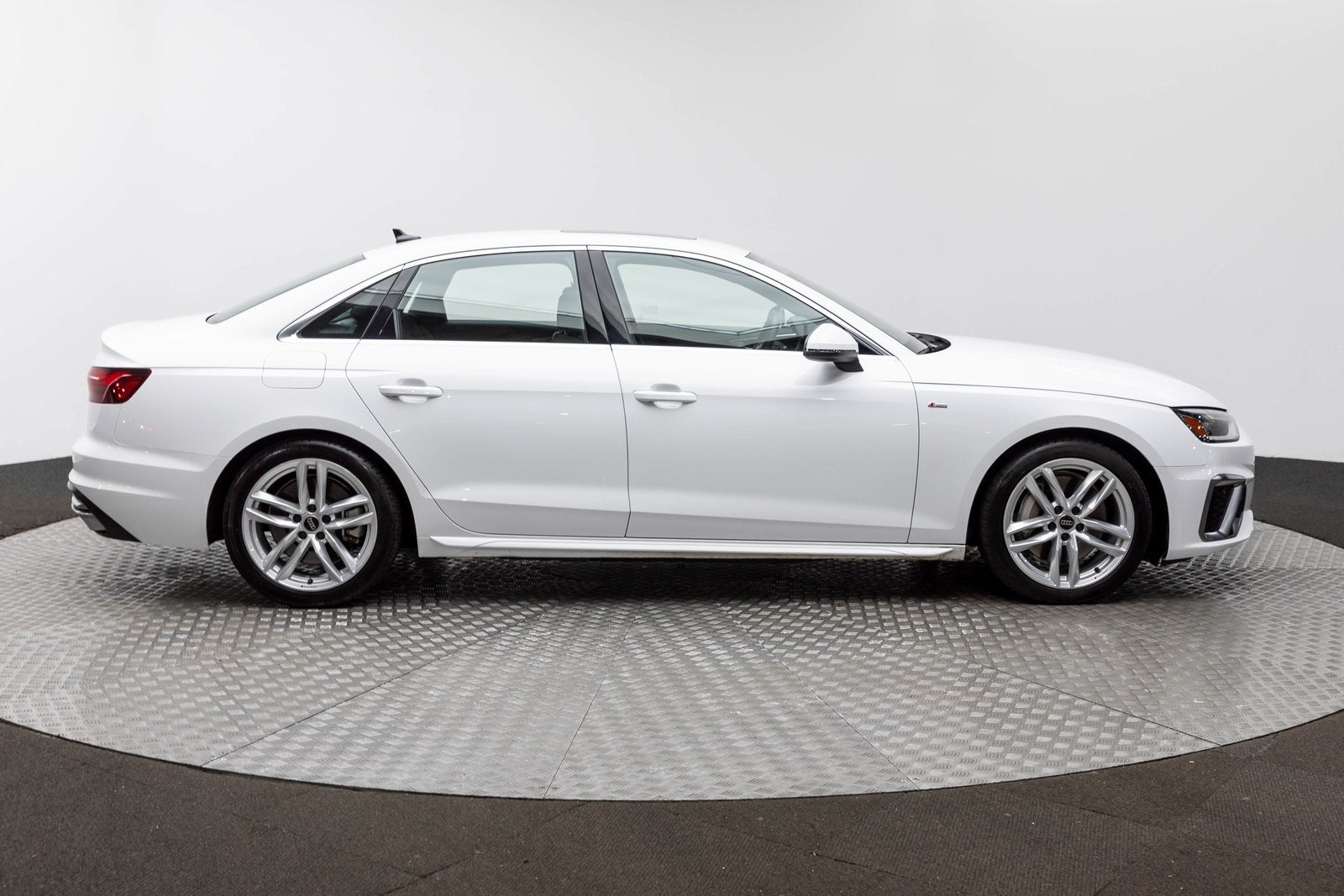 2024 Audi A4 S line Premium Plus