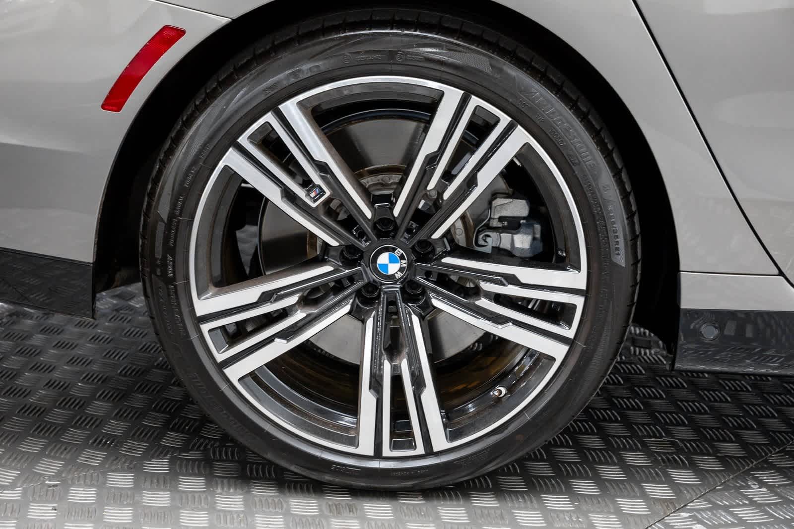 2024 BMW 7 Series 760i xDrive