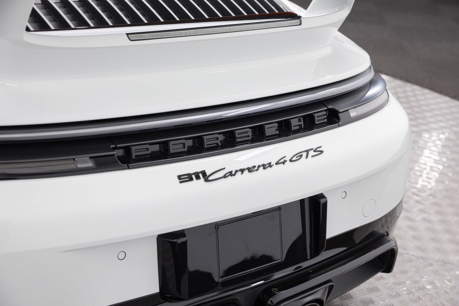 2025 Porsche 911 Carrera 4 GTS