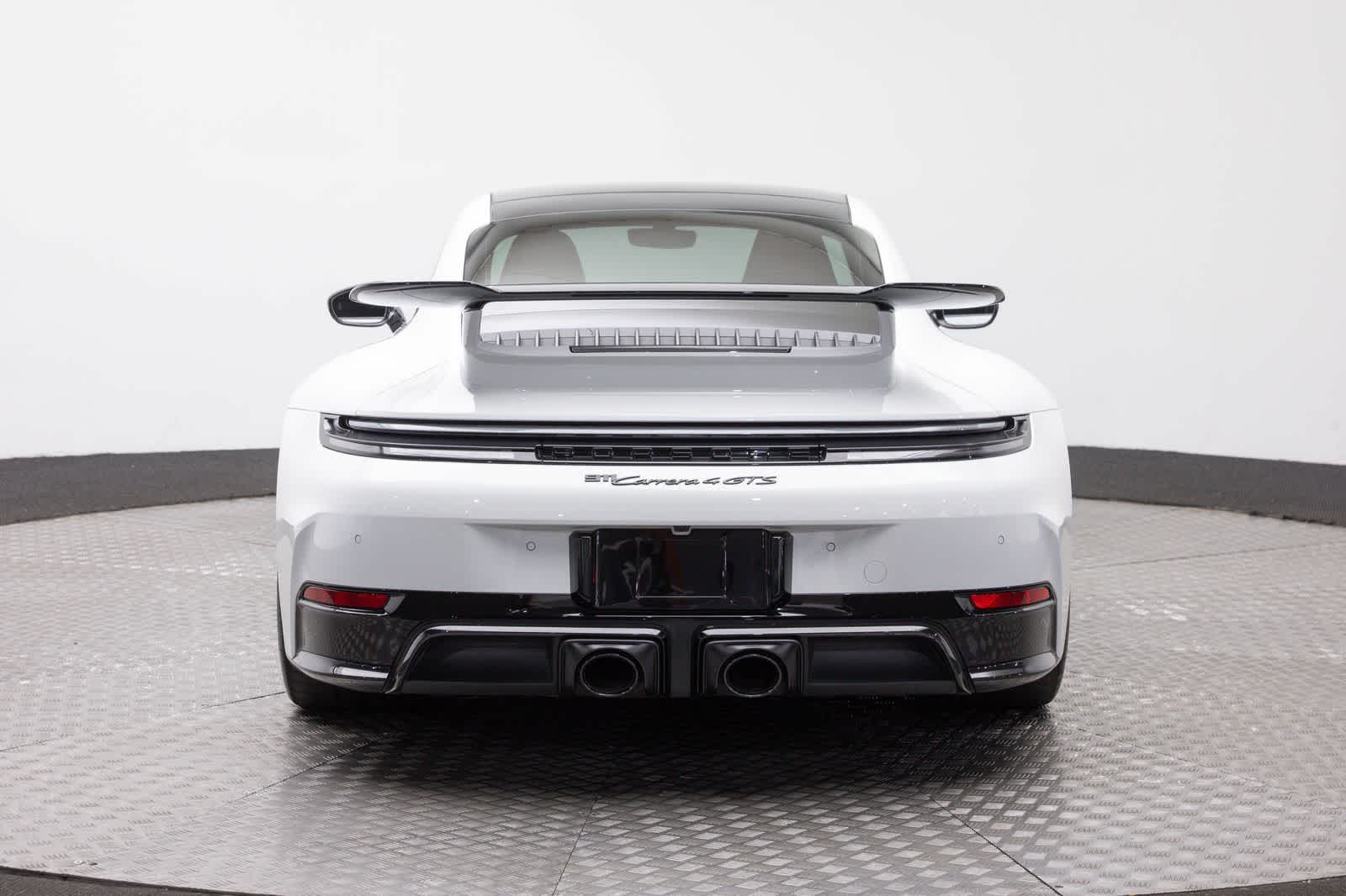 2025 Porsche 911 Carrera 4 GTS
