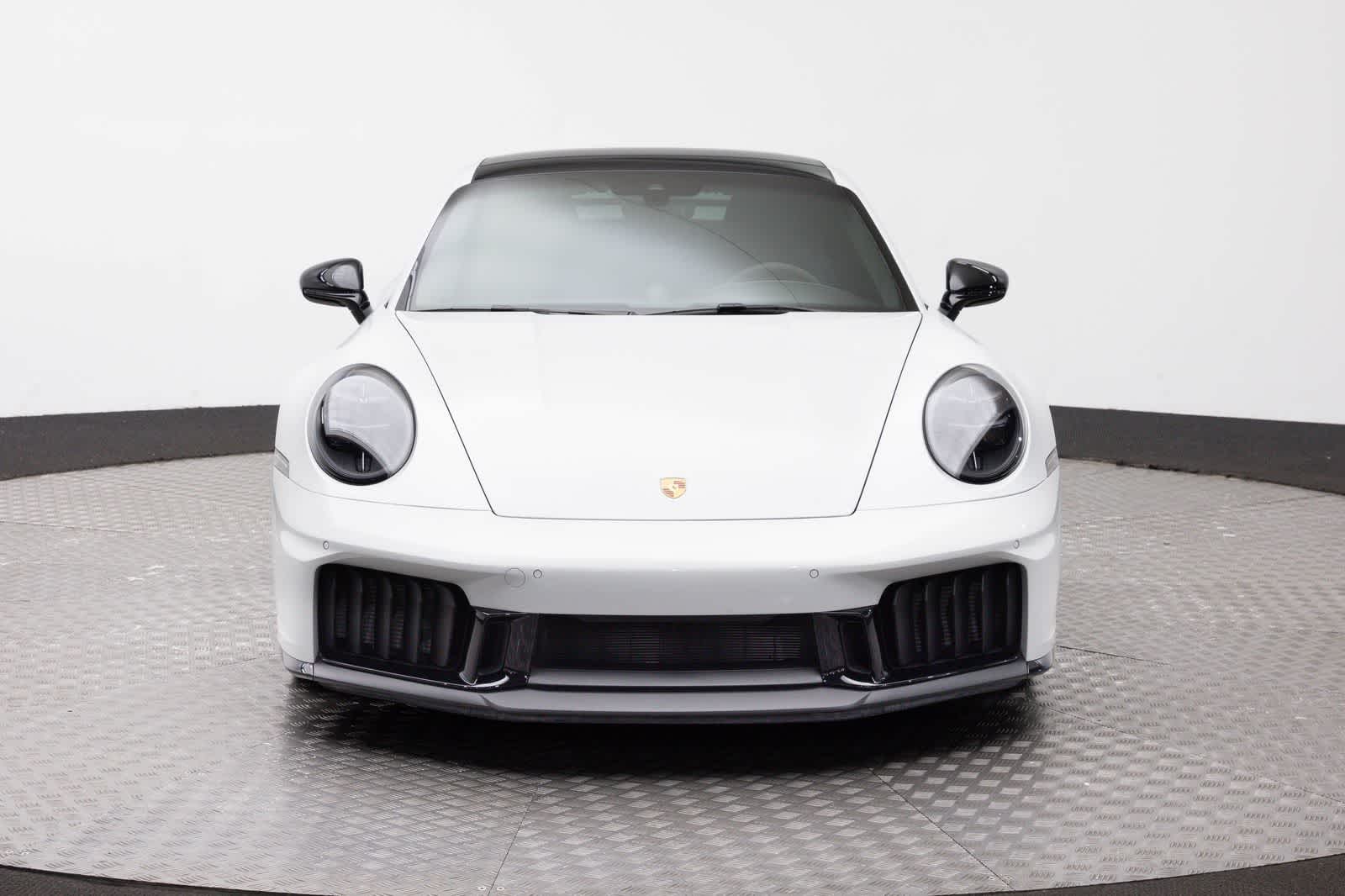 2025 Porsche 911 Carrera 4 GTS