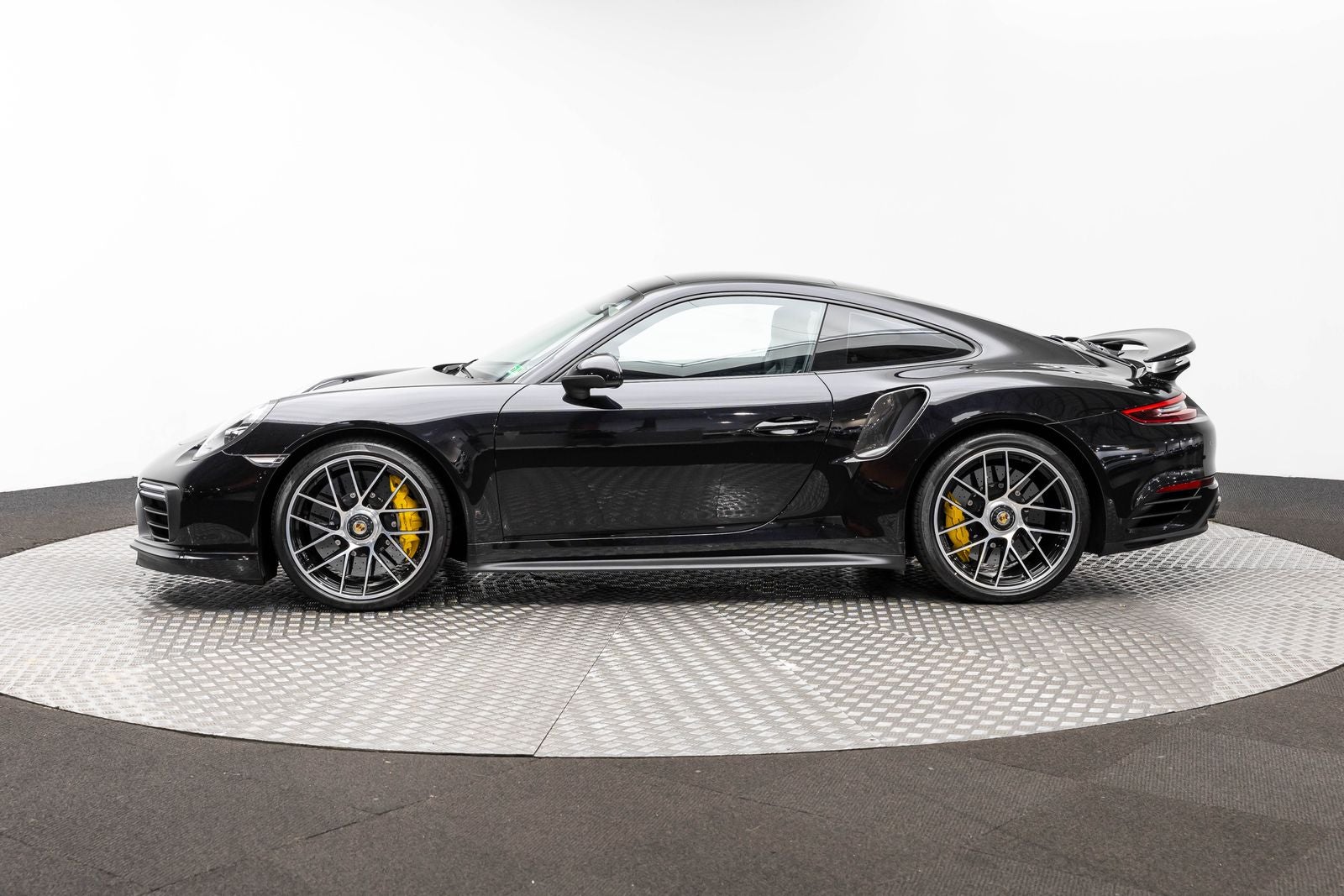 2019 Porsche 911 Turbo S