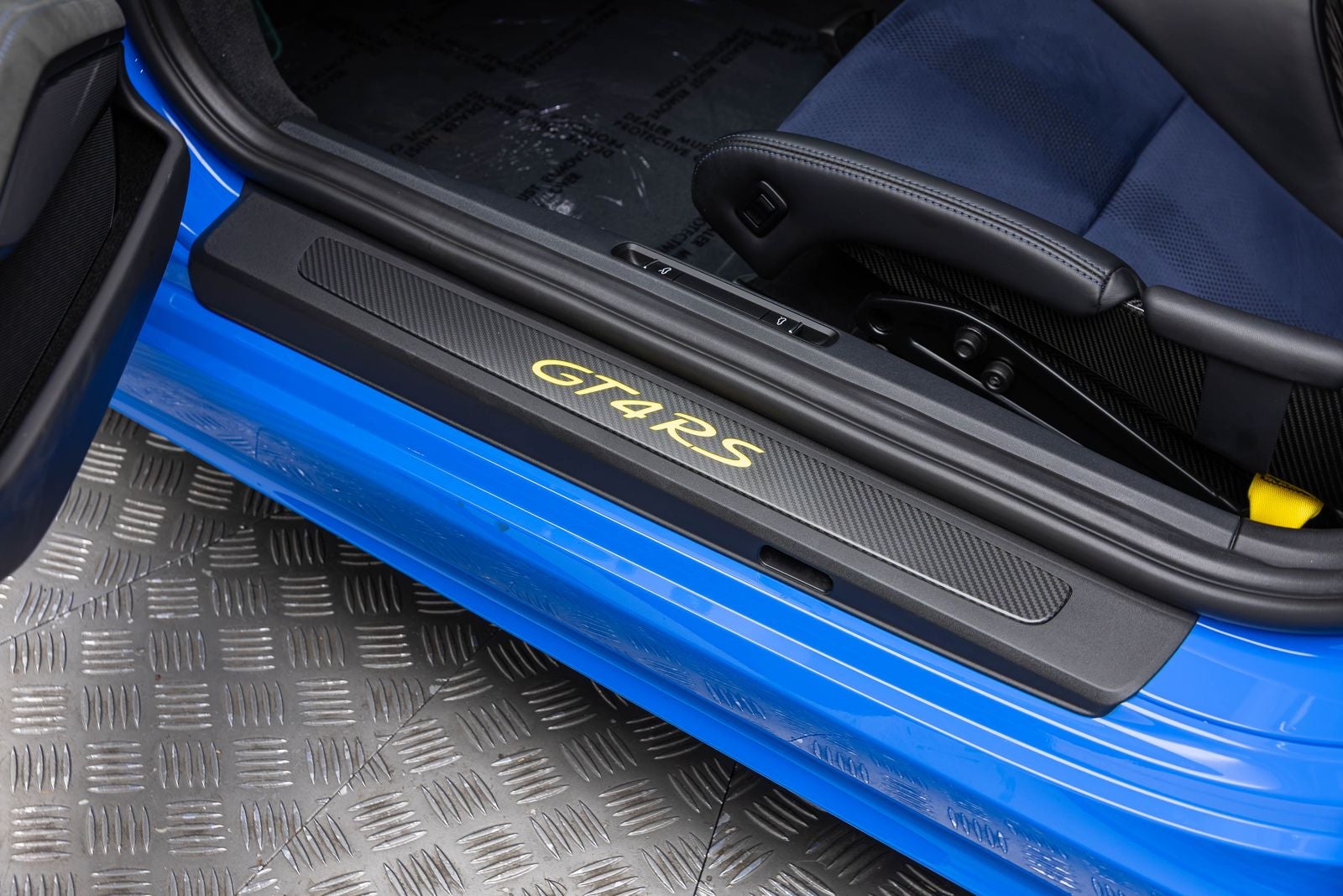 2025 Porsche 718 Cayman GT4 RS