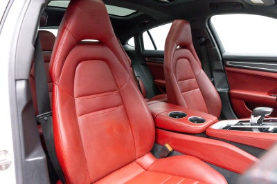 2023 Porsche Panamera 4