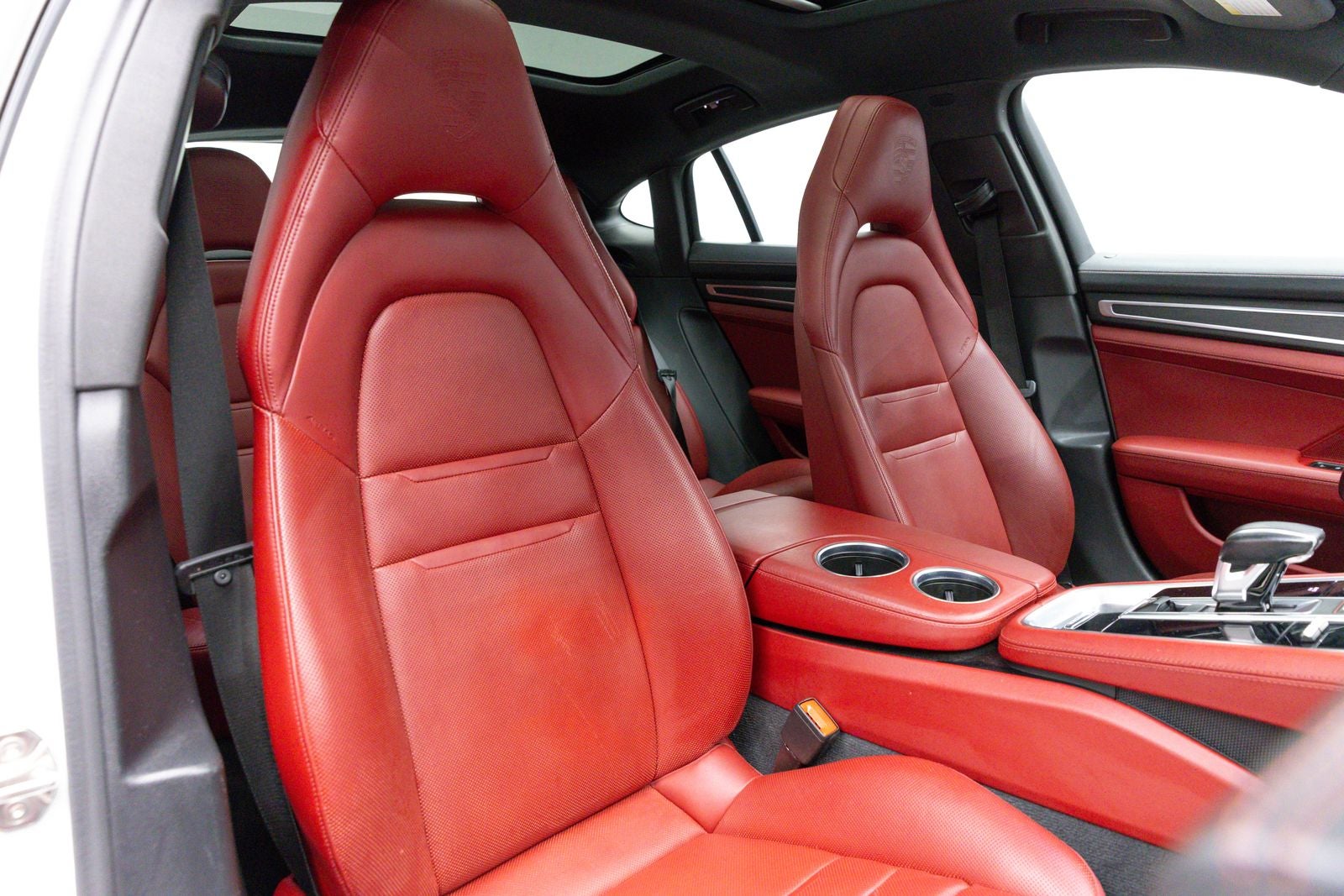 2023 Porsche Panamera 4