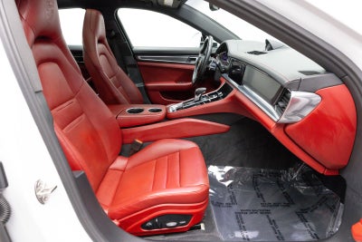 2023 Porsche Panamera 4