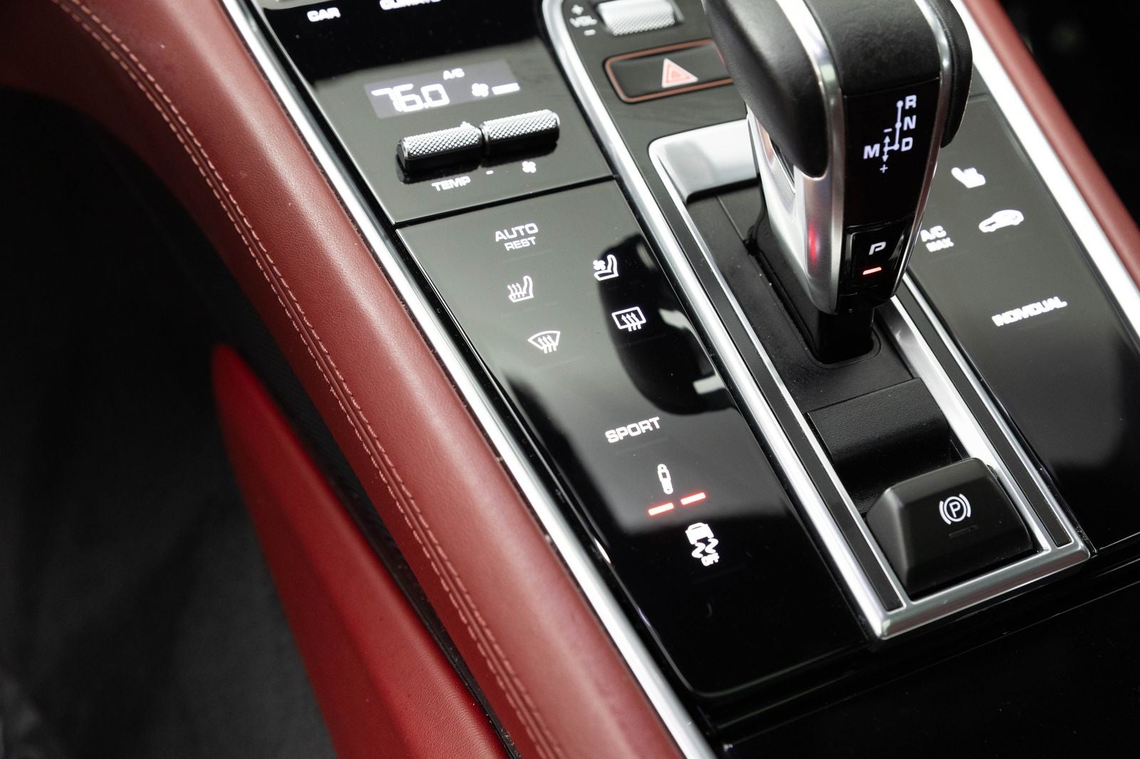 2023 Porsche Panamera 4