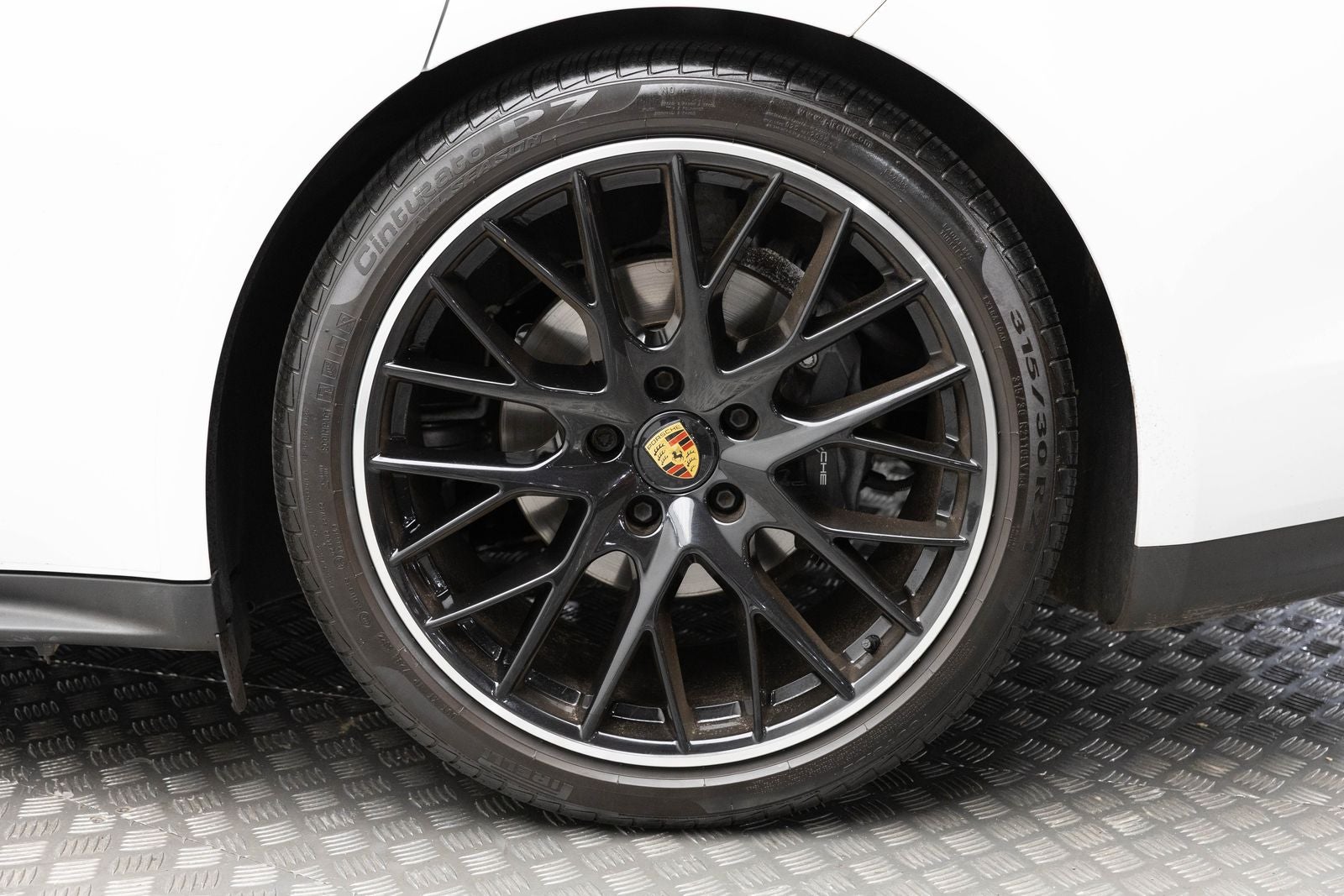 2023 Porsche Panamera 4