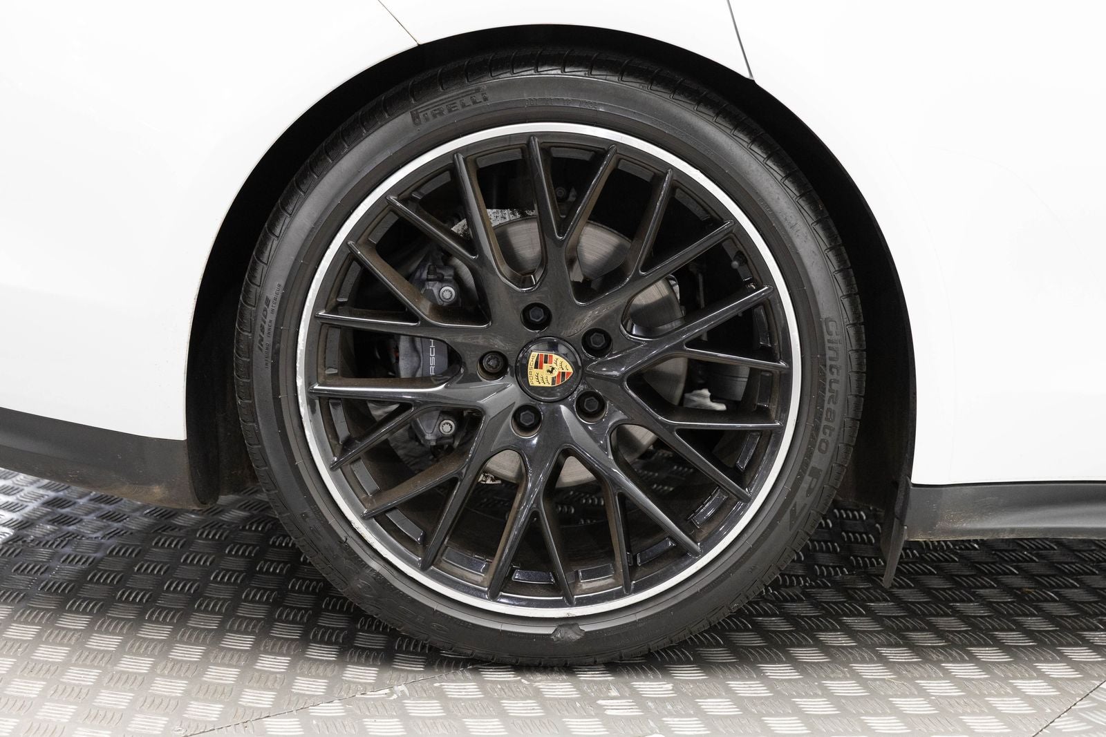 2023 Porsche Panamera 4