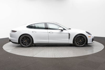 2023 Porsche Panamera 4