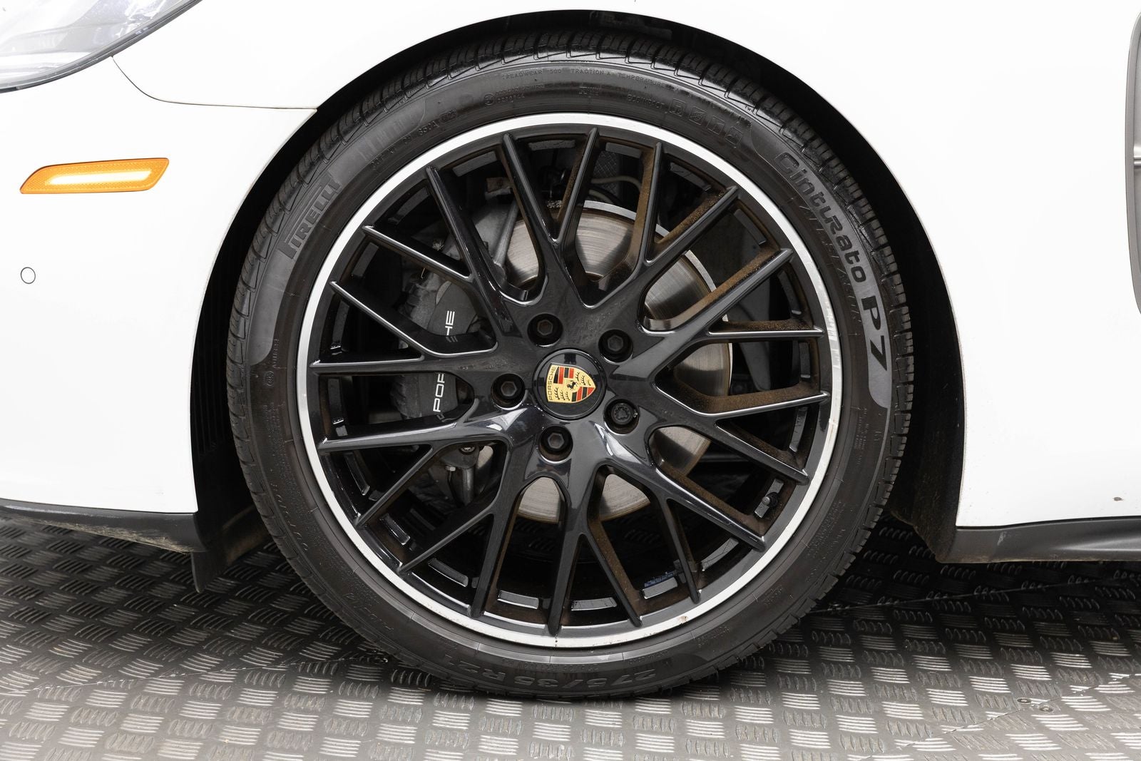 2023 Porsche Panamera 4