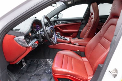 2023 Porsche Panamera 4