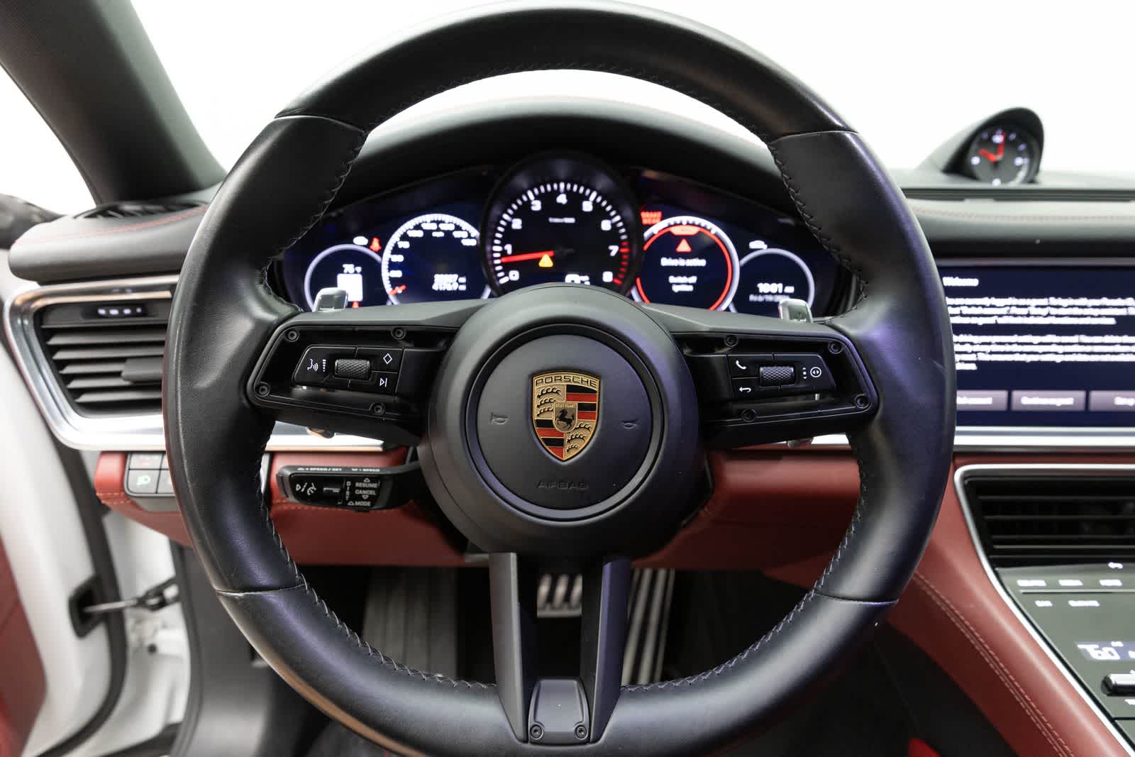 2023 Porsche Panamera 4