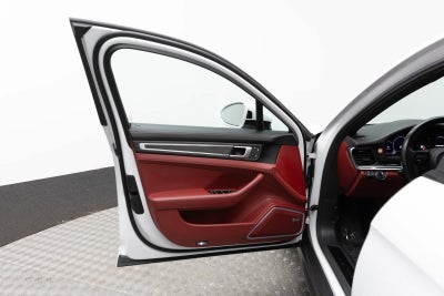 2023 Porsche Panamera 4