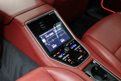 2023 Porsche Panamera 4