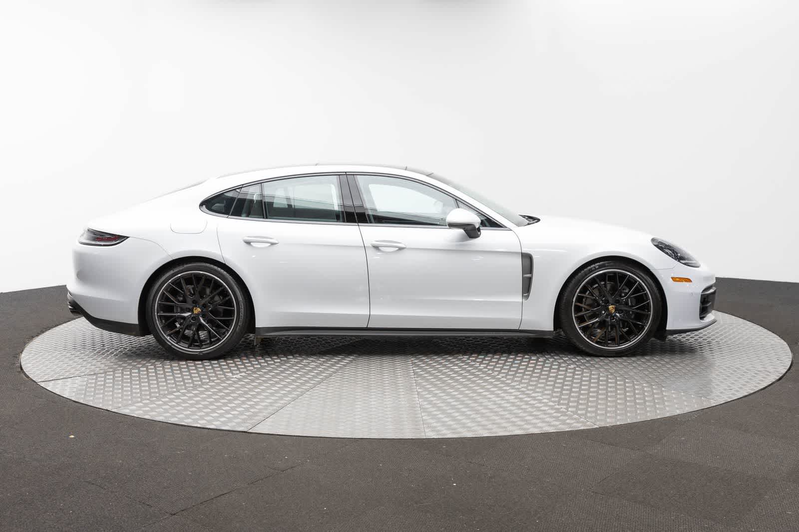 2023 Porsche Panamera 4