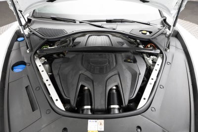 2023 Porsche Panamera 4