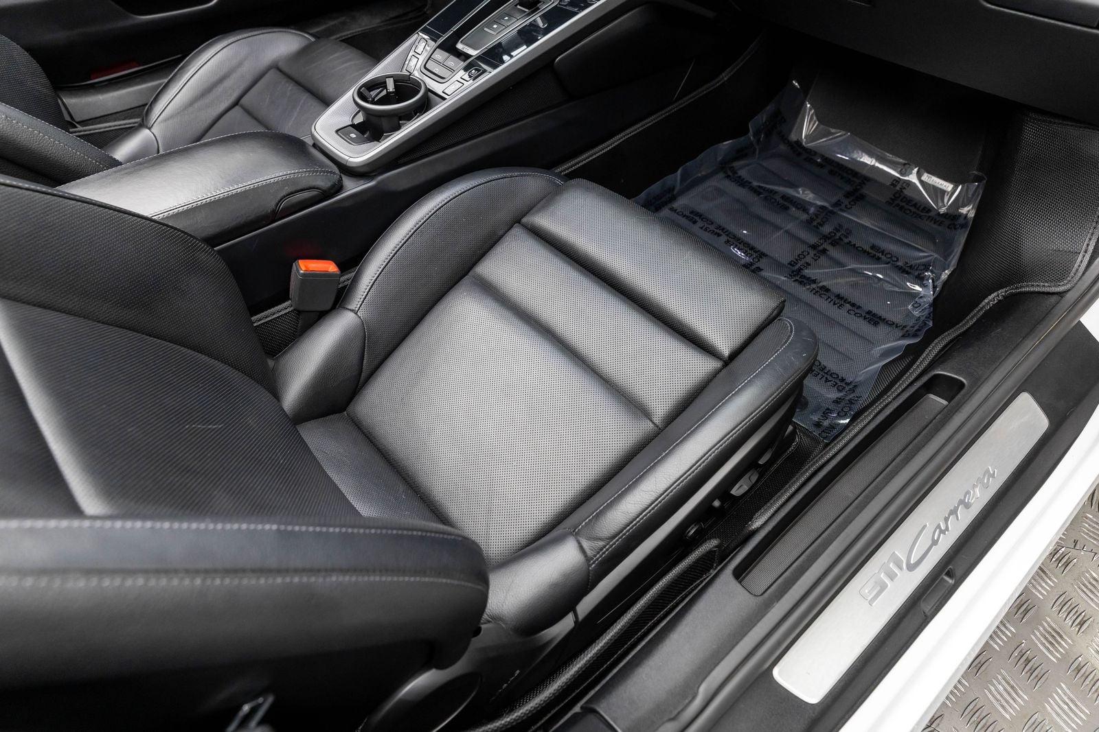 2020 Porsche 911 Carrera