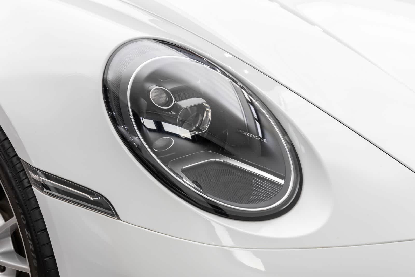 2020 Porsche 911 Carrera