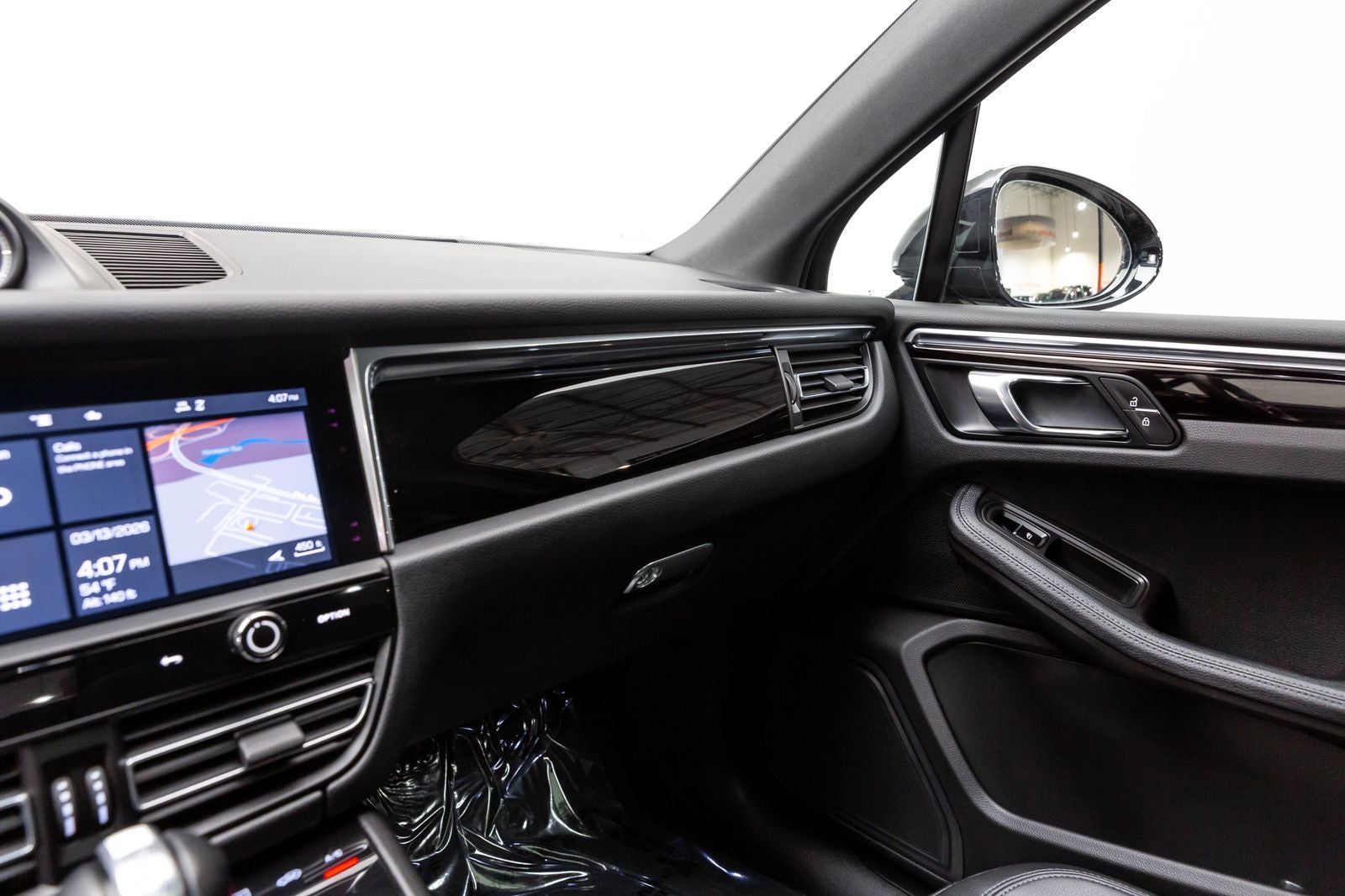 2022 Porsche Macan AWD