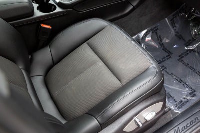 2022 Porsche Macan AWD