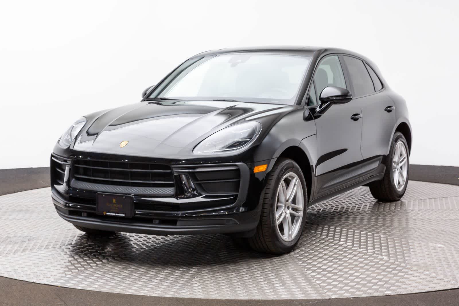 2022 Porsche Macan AWD