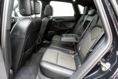 2022 Porsche Macan AWD