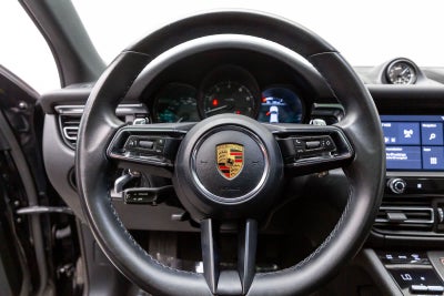 2022 Porsche Macan AWD