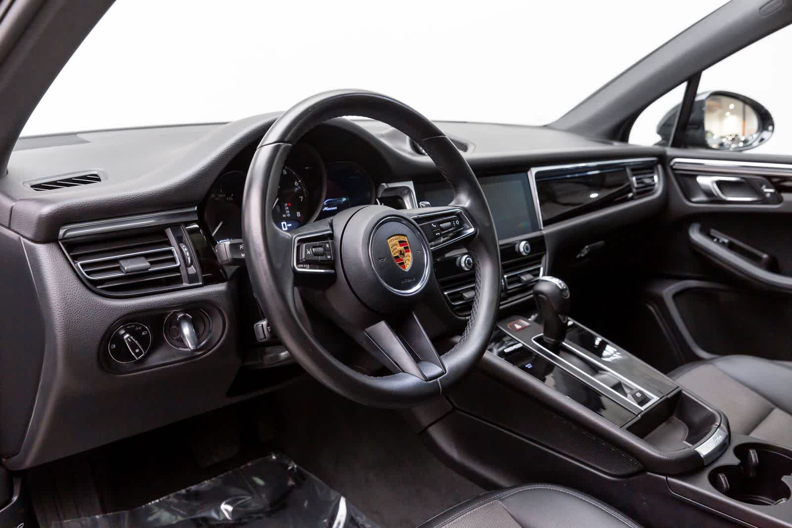 2022 Porsche Macan AWD