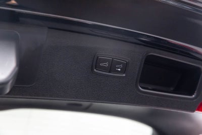 2022 Porsche Macan AWD