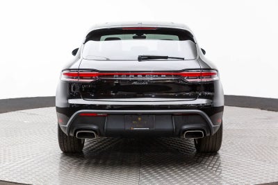 2022 Porsche Macan AWD