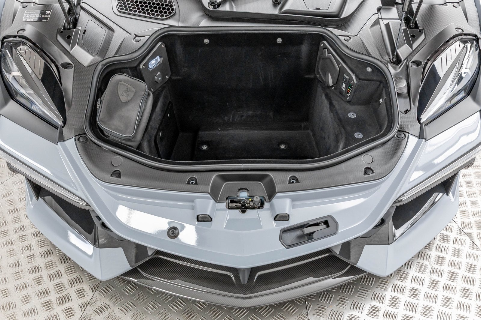 2024 Lamborghini Revuelto Coupe