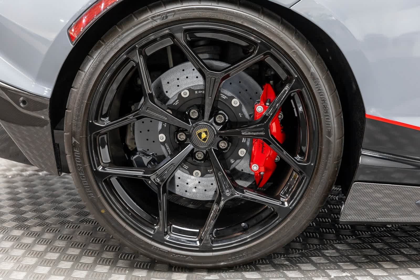 2024 Lamborghini Revuelto Coupe