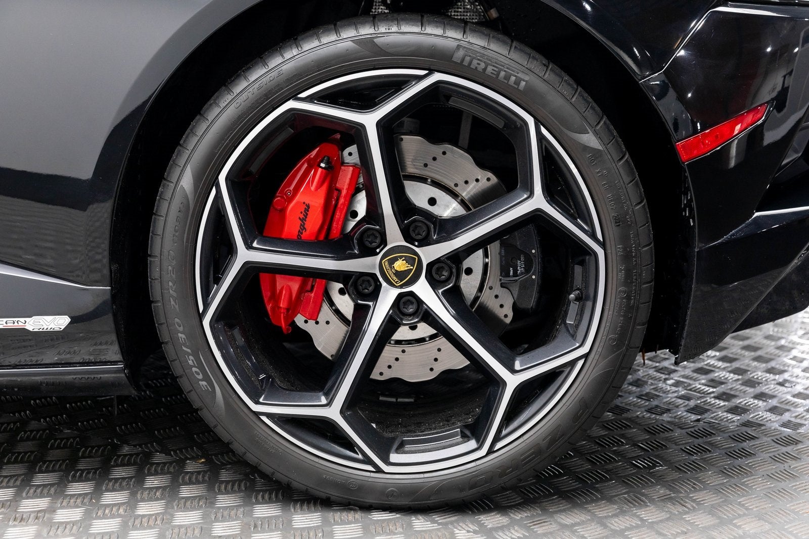 2022 Lamborghini Huracan EVO Coupe RWD